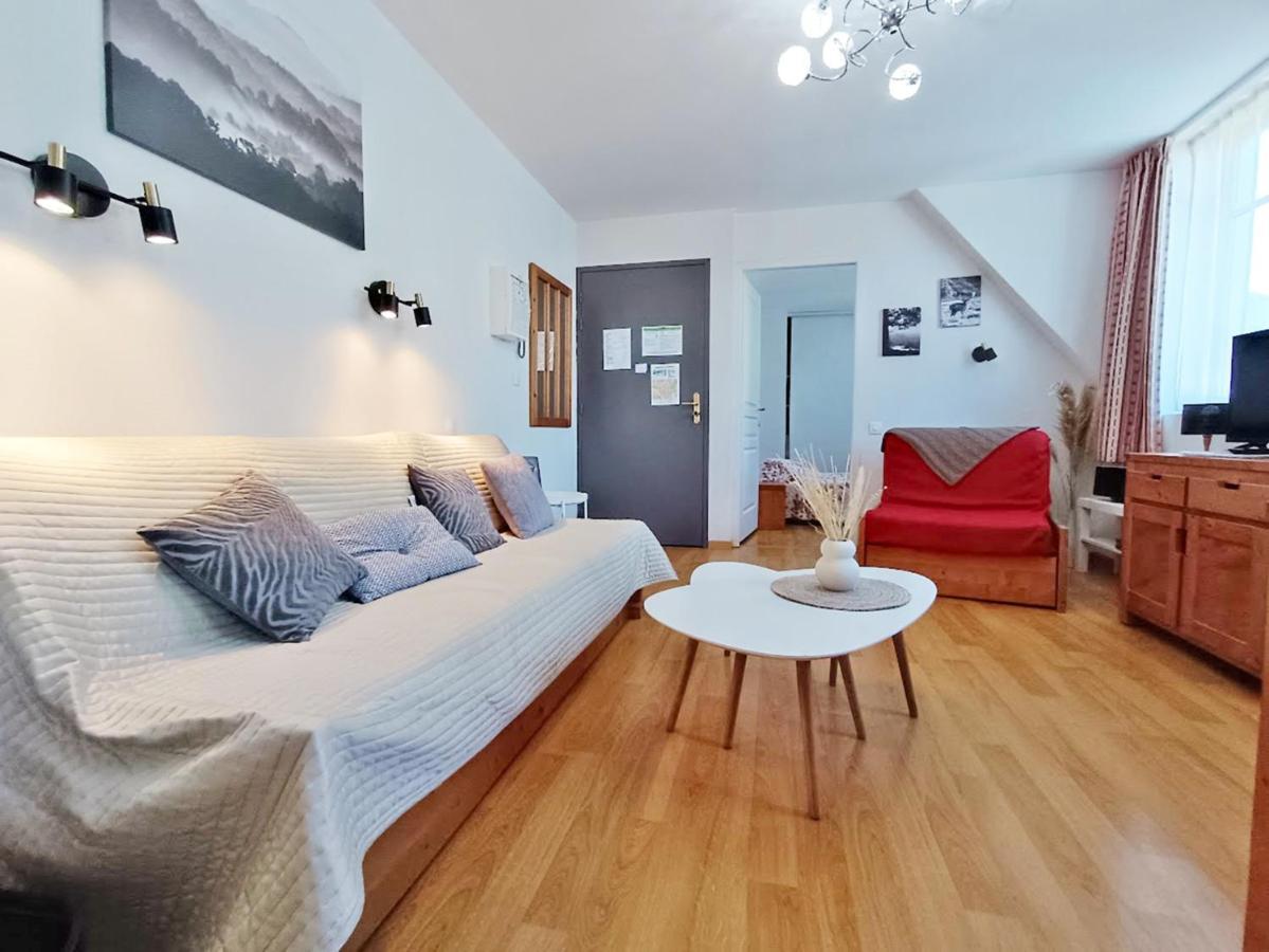 Apartment Le Venasque, T2, Centre Luchon, Wifi, Casier A Ski, Ascenseur, 4 Personnes *