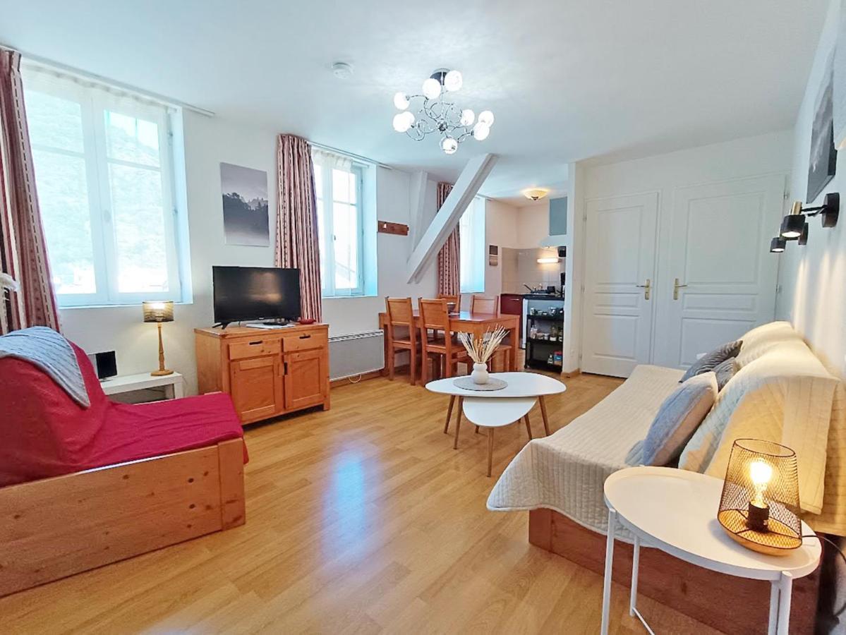 Le Venasque, T2, Centre Luchon, Wifi, Casier A Ski, Ascenseur, 4 Personnes Bagneres-de-Luchon