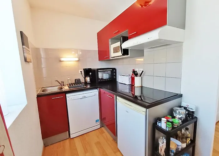 Le Venasque, T2, Centre Luchon, Wifi, Casier A Ski, Ascenseur, 4 Personnes