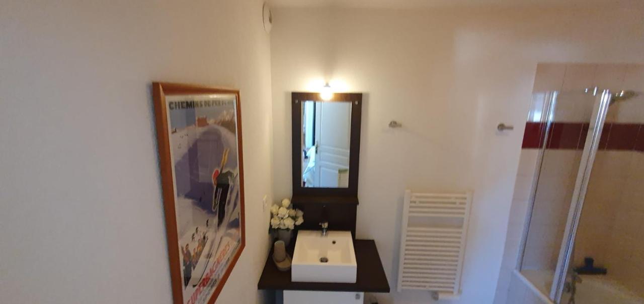 Le Venasque, T2, Centre Luchon, Wifi, Casier A Ski, Ascenseur, 4 Personnes Bagneres-de-Luchon